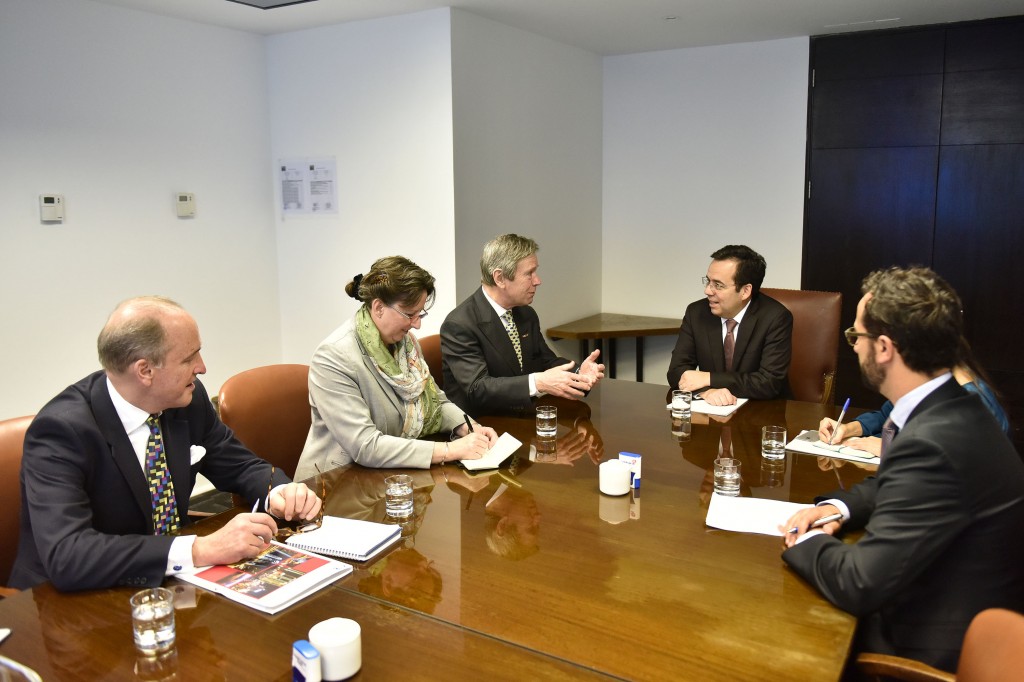Head of London's Financial District meets Economy Minister during visit to Chile