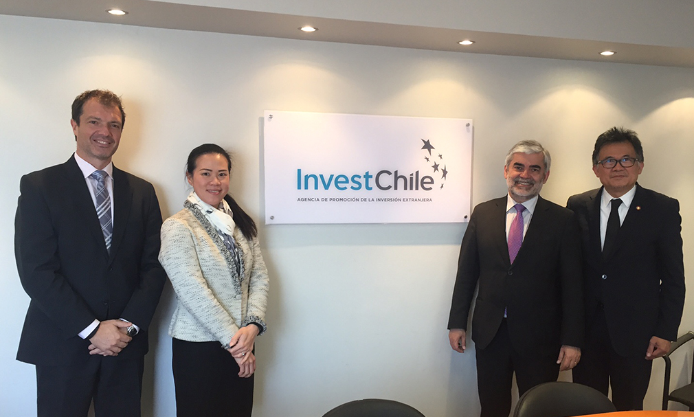 Ambassador and Economic Attaché of Thailand in Chile meet with Director of InvestChile