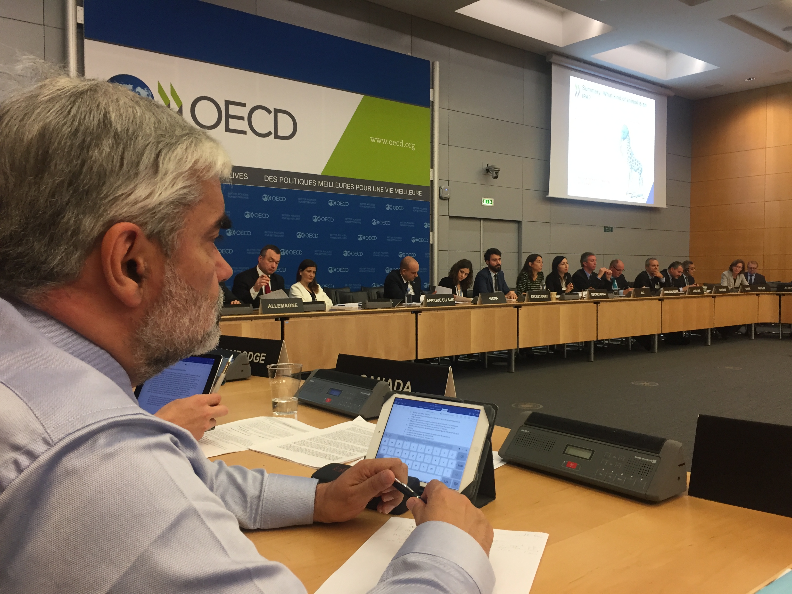OECD survey of investment promotion agencies around the world