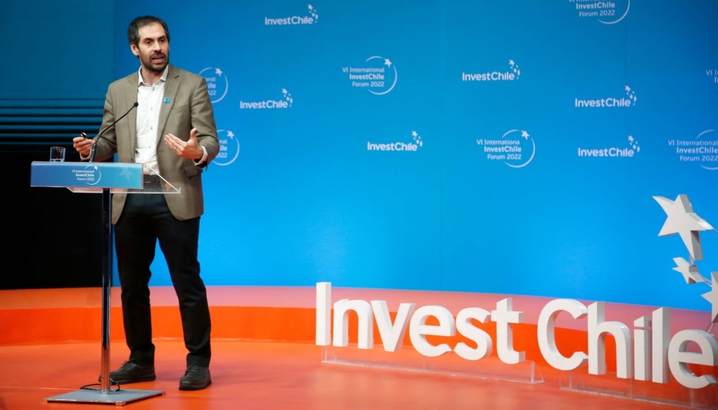 About InvestChile Background