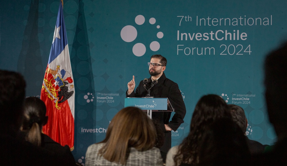 About InvestChile Background